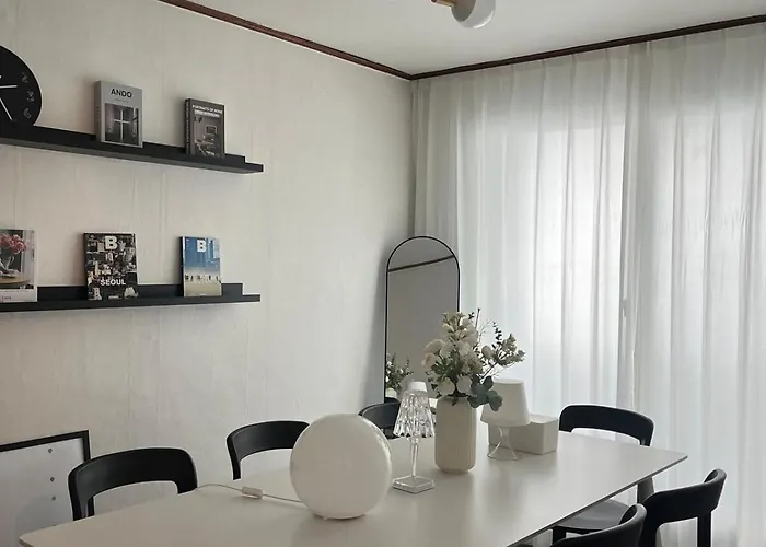 방4, 4qbeds, 최대8인, 가족, 친구, 단체, 서울대, 관악산